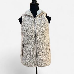 Cozy Cream Sherpa Zip-Up Vest